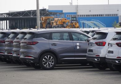 Niesprzedane chińskie SUV-y kurzą się na placach. „Szkoda, że auta nie są jak wino”