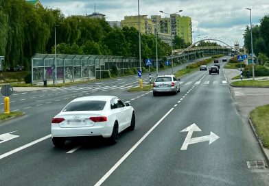 Ten znak wprowadza jedną zasadę. A kierowcy i tak o niej zapominają