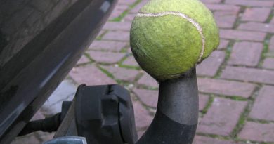 To dlatego tak wiele osób umieszcza piłki tenisowe na hakach holowniczych. Przydatna funkcja