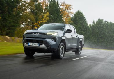 Nowa Toyota Hilux oficjalnie. Ma największy wybór napędów ze wszystkich Toyot