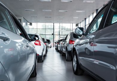 Wyprzedaże roczników już ruszyły. Przeglądamy oferty, które mają producenci. Są haczyki