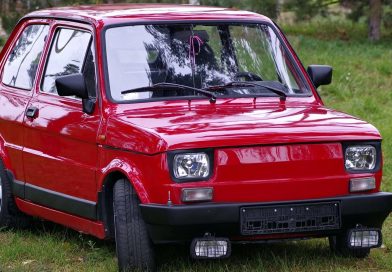 Legenda PRL ma się świetnie. Liczba zachowanych fiatów 126p zdumiewa. Niskie przebiegi mogą mieć drugie dno