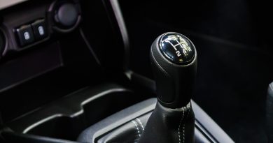 Codzienne nawyki mogą zniszczyć skrzynię biegów. Te czynności robimy automatycznie, a nie powinniśmy