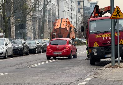 Czy mogę ominąć auto na ciągłej linii? Prawo sobie przeczy. Czasem można, ale kiedy?