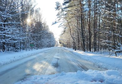 Mandat za to, że się nie chciało. Ile za nieodśnieżone auto? 3000 zł to skrajność