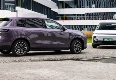 Toyota wygrywa z Mazdą, Audi z Volvo, wszyscy z Chińczykami. Niedługo koniec głosowania