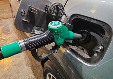 Tego unikaj podczas tankowania. Pracownik stacji benzynowej wymienia 5 błędów