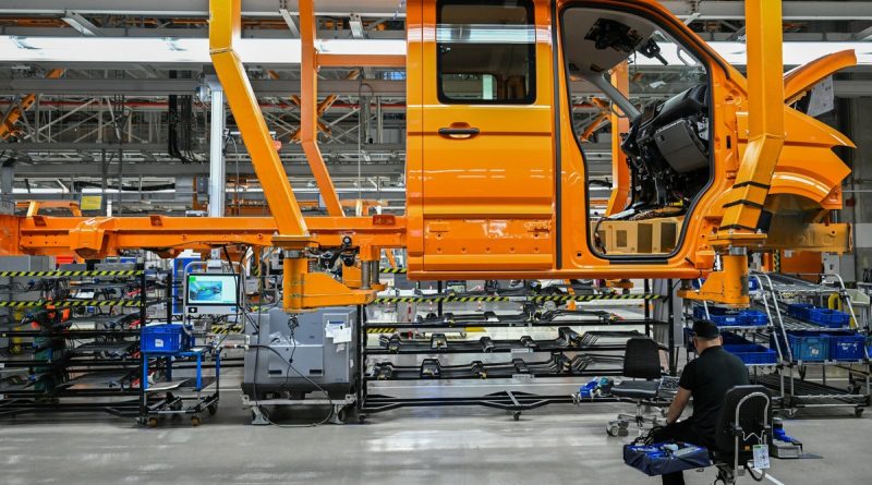 100 tys. osób straciło pracę w dwa lata. „Nie udało nam się zatrzymać krwawienia”