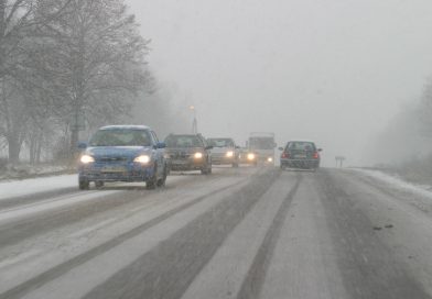 Zima bez litości dla kierowców. Sześć zasad, które bezwzględnie należy zastosować