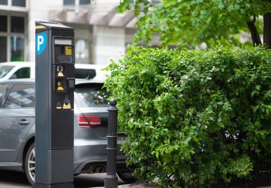 Koniec darmowego parkowania w weekendy? Miasta chętnie sięgają po nowe narzędzie