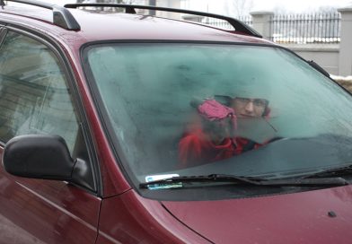 Zapomnijmy o żwirkach i ryżach. Jest jeden sposób na parowanie szyb. Zgodny ze sztuką i tani