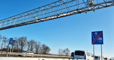 Nowy odcinkowy pomiar prędkości będzie stał na A4. Już zamontowali kamery