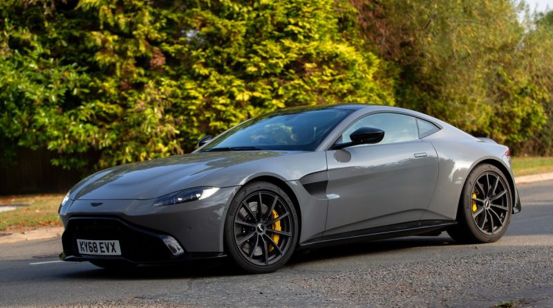 Legendarny producent samochodów zwalnia 20 proc. pracowników