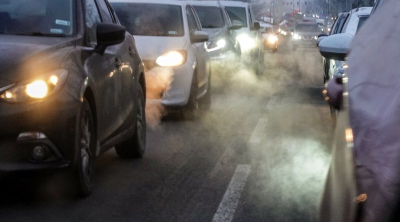 Sąd w Niemczech odrzucił pozew klimatyczny przeciwko BMW i Mercedesowi