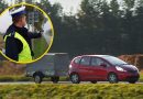 Jechał z przyczepką i stracił prawo jazdy za znakiem D-43. Ograniczenie prędkości jest inne