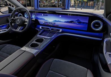 Czy Mercedes nie przesadził? Fani przycisków będą mieć problem w nowej klasie C z MBUX Hyperscreen