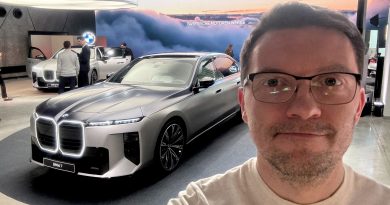 BMW mocno odpowiedziało Mercedesowi. Widziałem już nową „siódemkę”