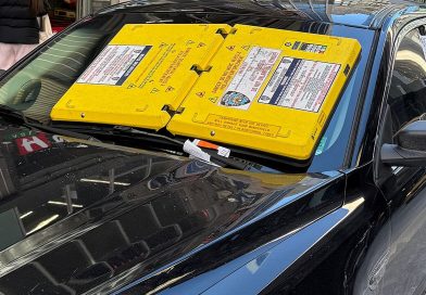 Blokada na szybę zamiast na koło za złe parkowanie. Nowa era blokowania aut. Jak działa?