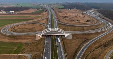 Przybywa samochodów na polskich drogach. GDDKiA zmierzyła, czy się mieszczą