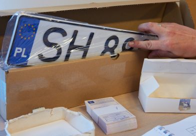 To może być koniec kolejek w urzędach. Wydziały chcą wysyłać tablice pocztą