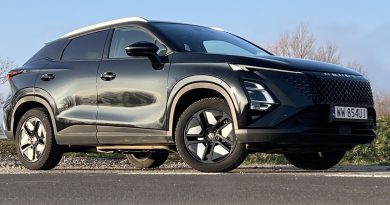 Toyota wciąż pierwsza, ale Skoda goni, a Omoda rośnie tak, że zaraz wyprzedzi MG. Dzieje się na polskim rynku