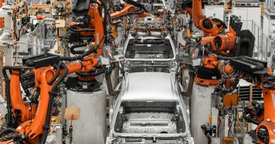 Niemiecki sektor motoryzacyjny czeka fala zwolnień. Do 2035 r. zniknie 225 tys. miejsc pracy