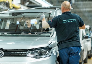 Podwójna pensja dla pracowników Volkswagena w Polsce. To wynegocjowany bonus