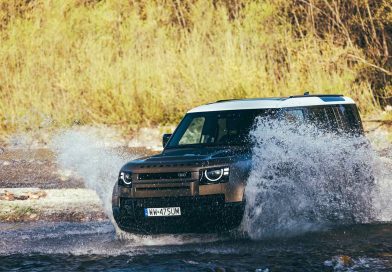 DEFENDER 110 GIEWONT: LIMITOWANA EDYCJA INSPIROWANA 30-LETNIĄ WSPÓŁPRACĄ Z RATOWNICTWEM GÓRSKIM.