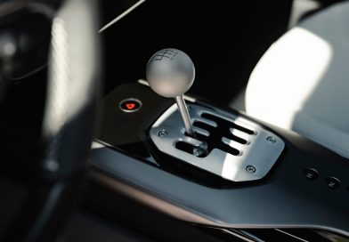 Ferrari 12Cilindri Manuale ma klasyczną dźwignię, pedał sprzęgła i… automat. Jak to możliwe?