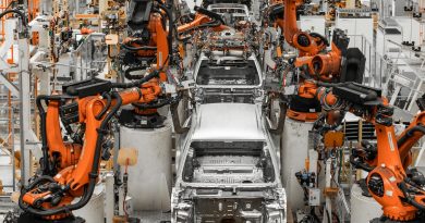 Mercedes przenosi część produkcji  z Niemiec