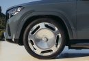 Tylko jeden SUV może mieć takie felgi. No i masaż… łydek. Oto Mercedes-Maybach 680