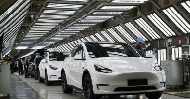 Tesla przyspiesza w Chinach. Sprzedaż wzrosła, ale BYD depcze po piętach