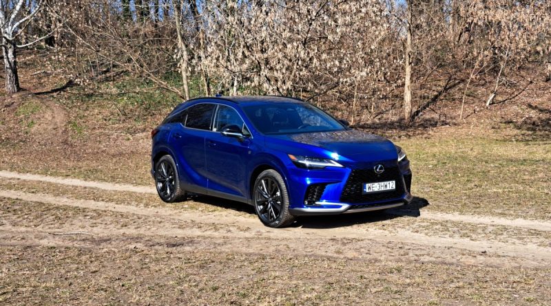 Nowy Lexus RX 450h+ to rewolucja we wnętrzu. Tak wygląda luksus w praktyce