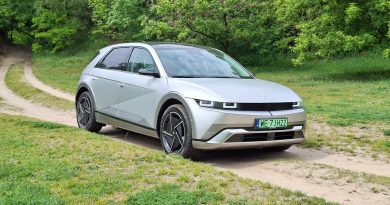 Hyundai Ioniq 5 zachwyca osiągami i komfortem. Przestronne wnętrze i nowoczesny design