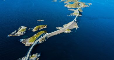 Ten niesamowity widok to norweska konstrukcja stulecia. Osiem mostów na 8 km