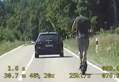Policjanci zmierzyli prędkość hulajnogi elektrycznej. To było szaleństwo