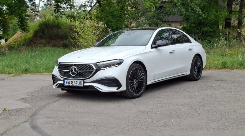 Diesel w Mercedesie E 450d nie wychodzi z mody. Takie auto to rzadkość na rynku