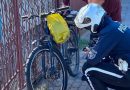 Nie każdy rowerzysta musi jeździć w kasku. Ale każdy musi mieć w rowerze kilka rzeczy