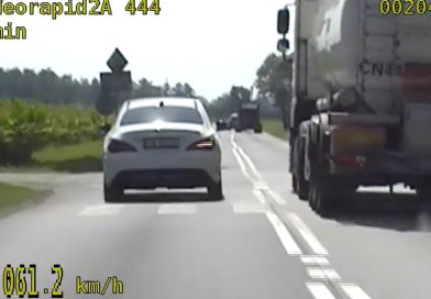 Jeden manewr kosztował 35 punktów i 3000 zł mandatu. Policja pokazała nagranie