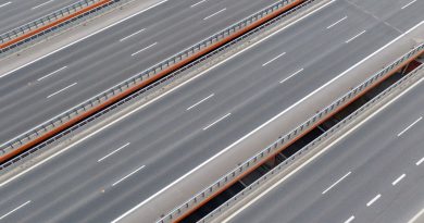 Taka droga naprawdę biegnie w Polsce. Ma najwięcej pasów w kraju
