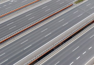 Taka droga naprawdę biegnie w Polsce. Ma najwięcej pasów w kraju