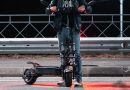 Uciekał przed policją na hulajnodze. Jechał z prędkością samochodu