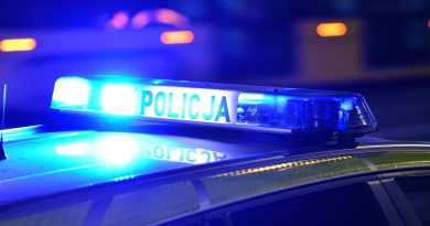 Pijany 23-latek z zakazem prowadzenia spowodował wypadek. Ośmioro rannych