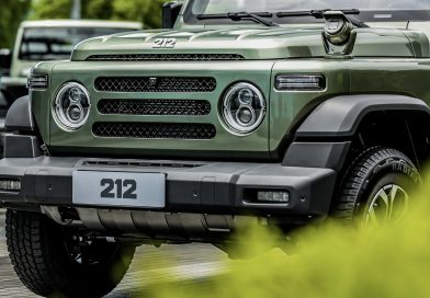 Chińska legenda wjeżdża do Polski. 212 nie udaje terenówki, tylko nią jest [CENA]