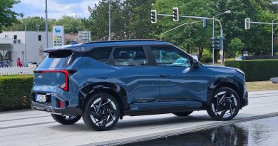 Kia Seltos ma pełny polski cennik. To benzynowy SUV w rozmiarze C. Którą wersję wybrać?