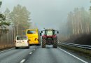 Traktor jedzie 30 km na godz., a na jezdni podwójna ciągła. Wyprzedzisz? Kierowcy nie znają tych przepisów