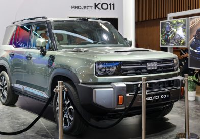 Ta chińska hybryda to „jeden z najbardziej ambitnych projektów SUV-ów” Geely. Będzie w Polsce
