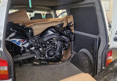 Zajrzeli do busa jadącego do Ukrainy. W pudłach były części sześciu skradzionych motocykli