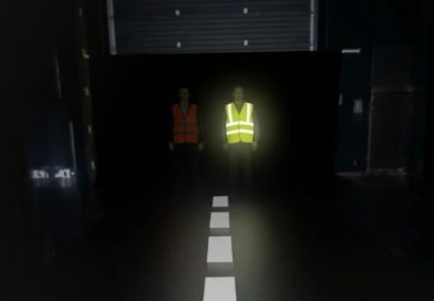 Założył kamizelkę odblaskową i… zniknął w ciemności. Eksperci ostrzegają przed atrapami