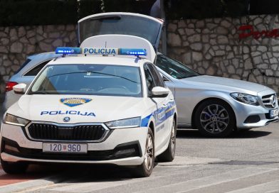 Turyści dostają drogie „pamiątki” z wakacji w Chorwacji. Blisko 7000 zł mandatu